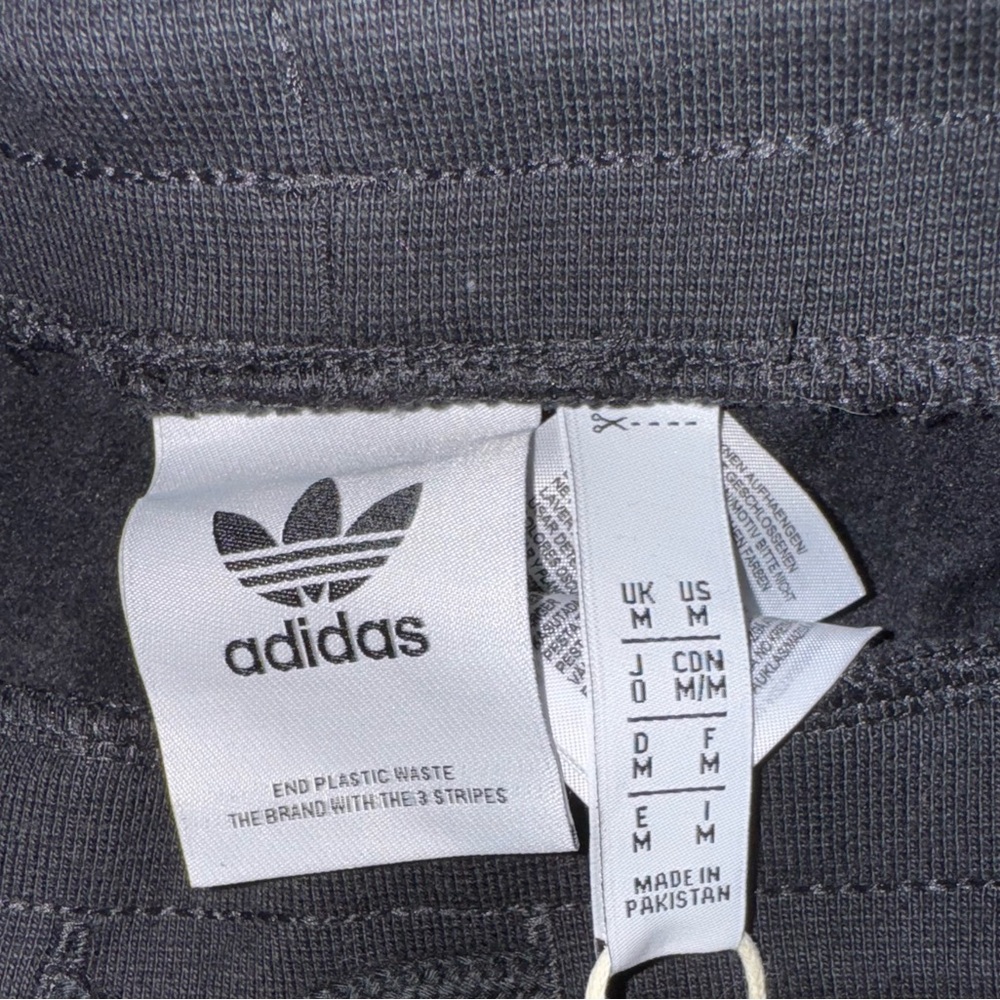 NWT Adidas Men’s Black and White 3- Stripe Pants Size Medium - Picture 5 of 7